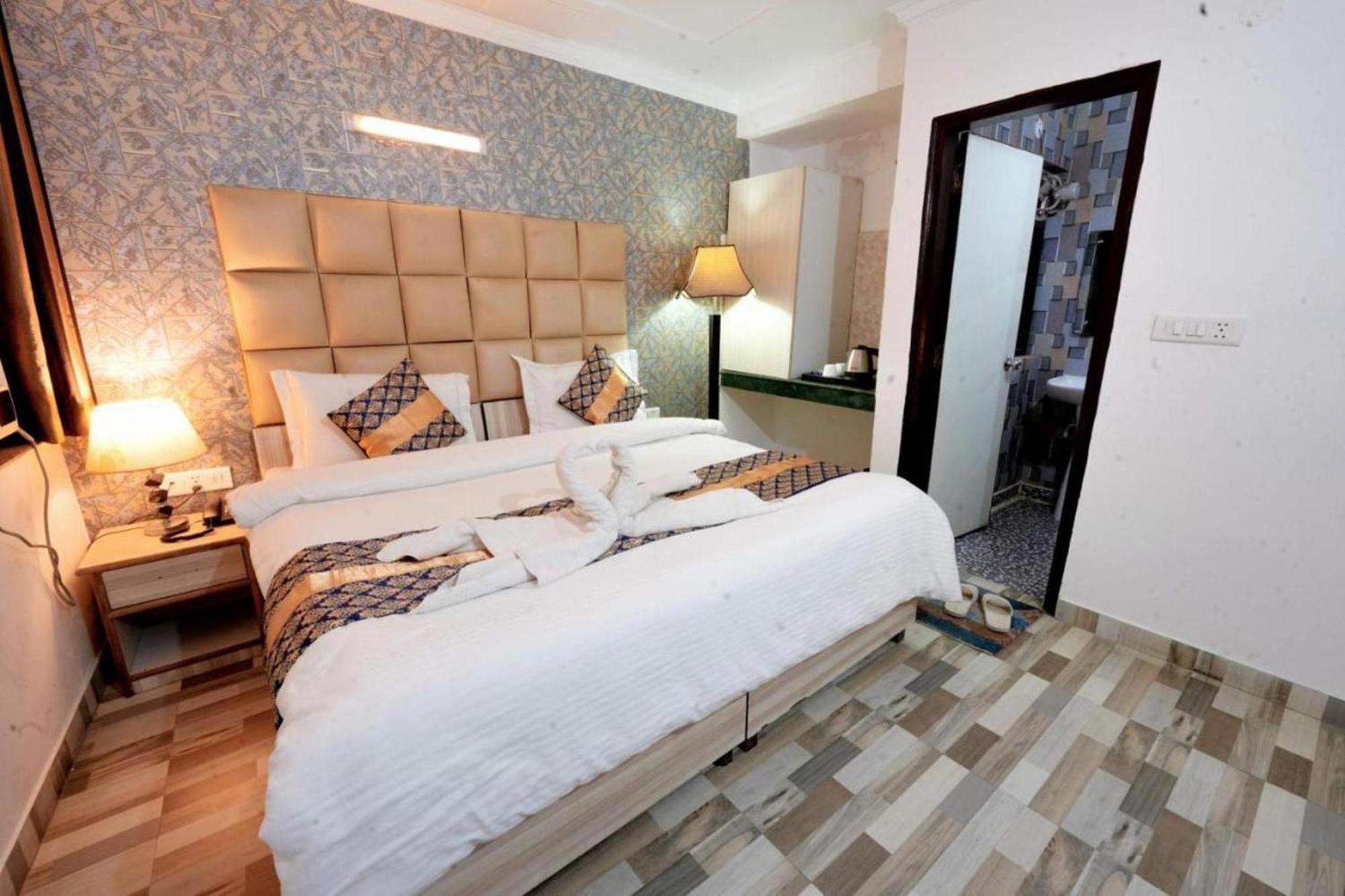 Hotel Clink New Delhi Airport Exteriér fotografie