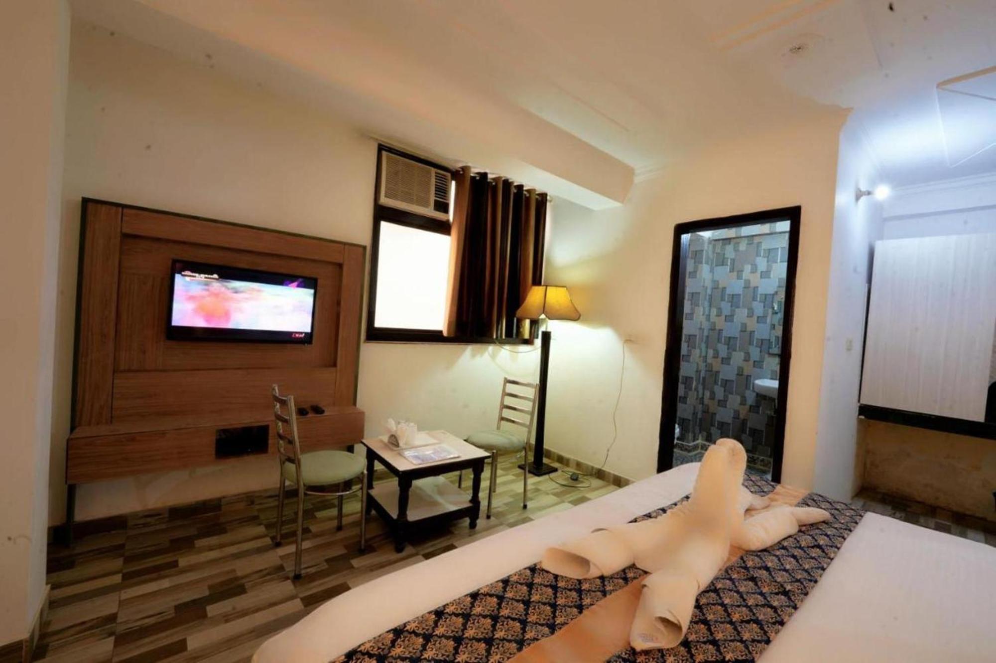Hotel Clink New Delhi Airport Exteriér fotografie